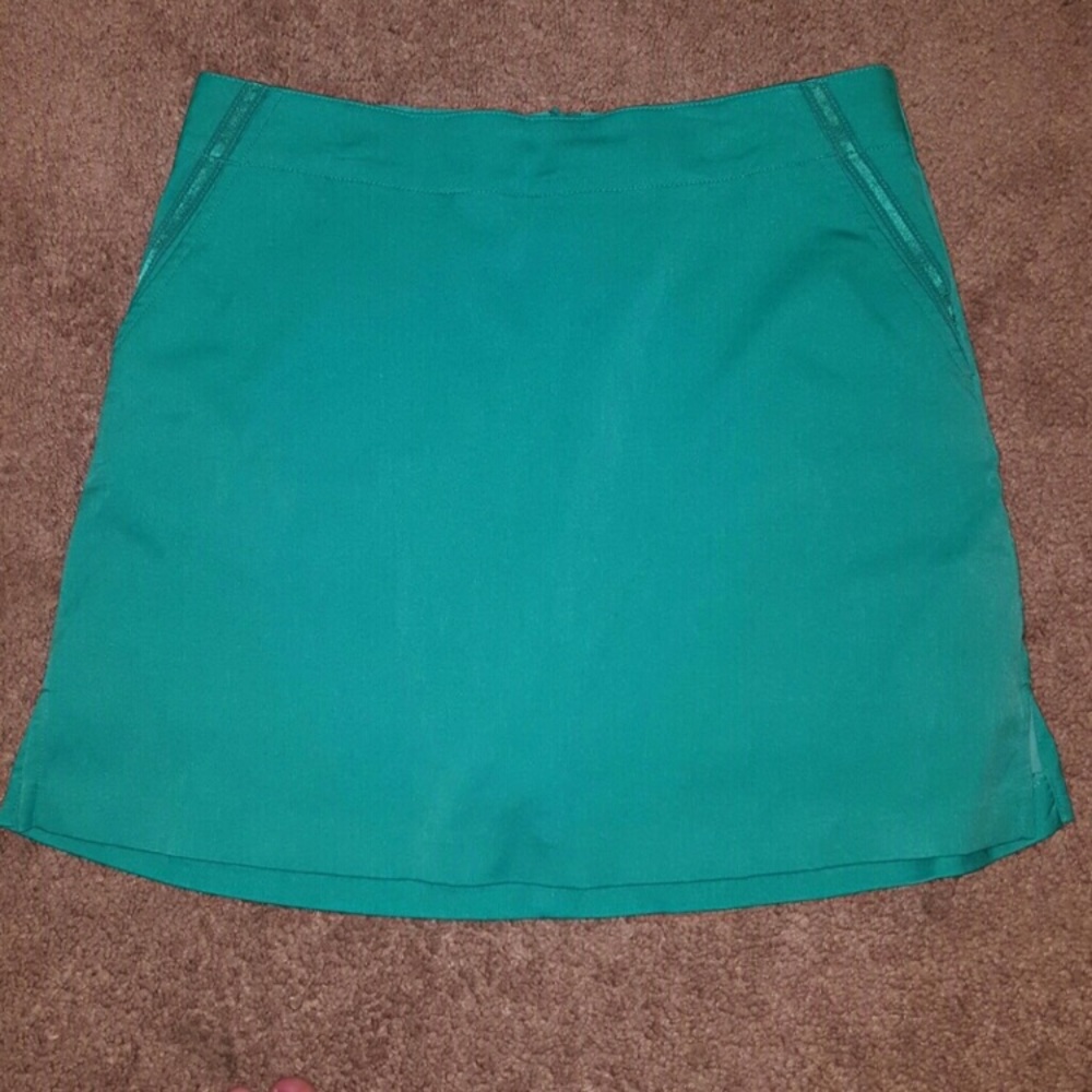 Beautiful Lady Hagen golf skirt