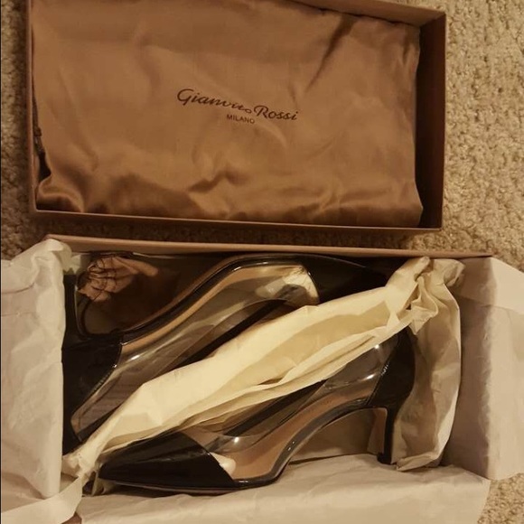 Gianvito Rossi Patent Leather Cap-toe Kitten Pump - Picture 3 of 8