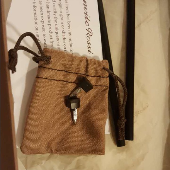 Gianvito Rossi Patent Leather Cap-toe Kitten Pump - Picture 8 of 8