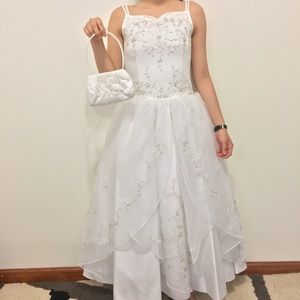 🌹White Dress with purse (Kid's Size 14)🌹