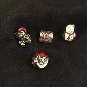 Pandora Christmas charm set