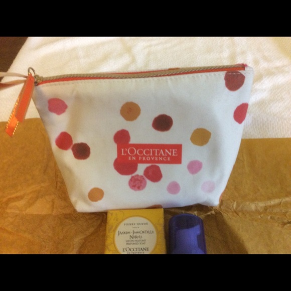 L'OCCITANE EN PROVENCE Bag w travel size products! - Picture 3 of 3