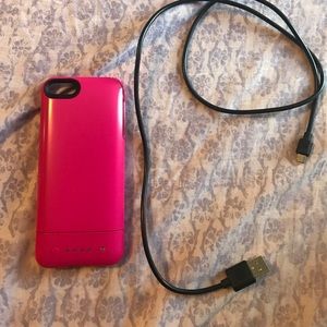 iPhone 5 and 5s pink charging case