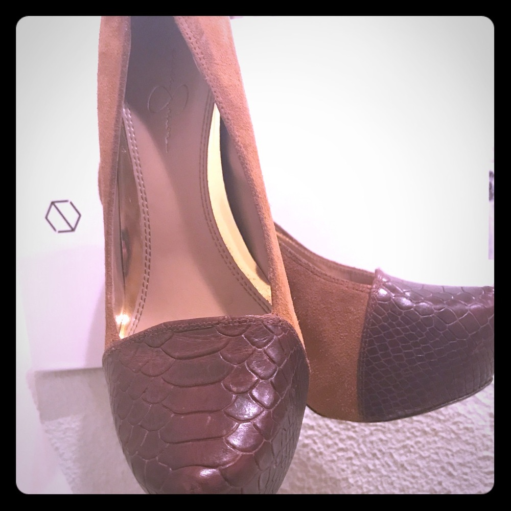 Jessica Simpson platform pumps