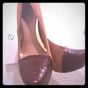 Jessica Simpson platform pumps