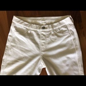 Brand new Uniqlo white jeggings XS waist 24-25 in