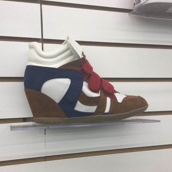 Shoes - Picture 1 of 1