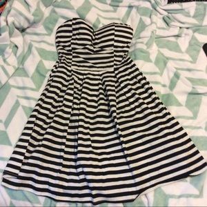 Striped strapless dress