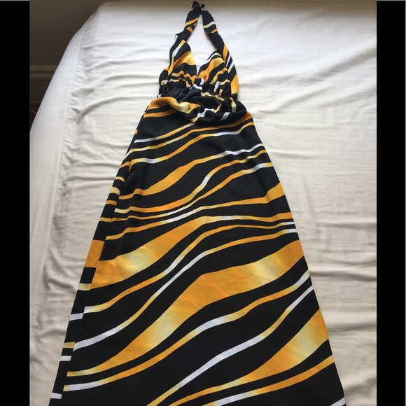 Slinky evening gown - Picture 2 of 5