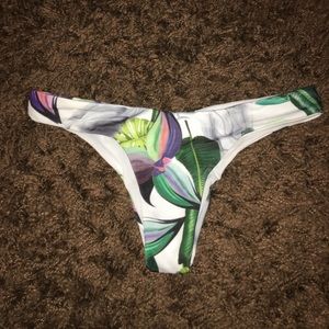 NWOT palm patterned cheeky bikini bottoms