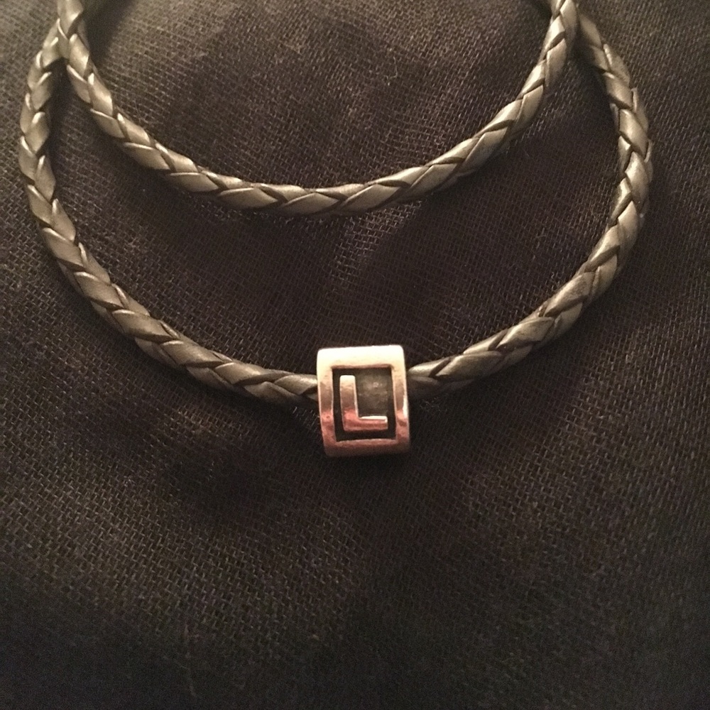 Pandora sterling L charm