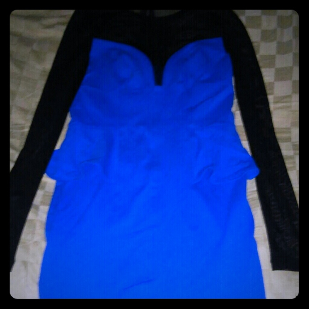 Dark blue black long sleeve bebe dress