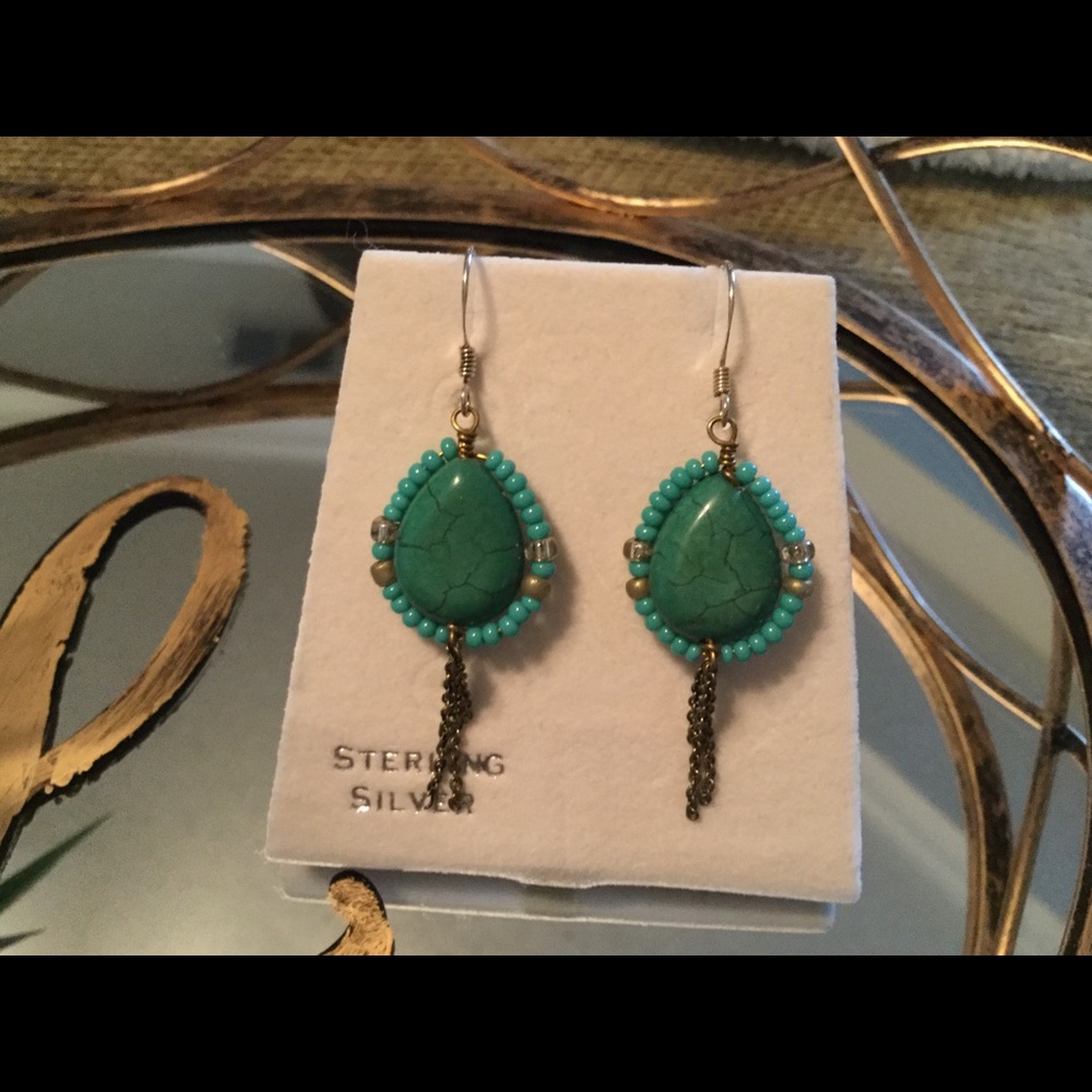 Turquoise Color stone earrings. - Picture 2 of 2