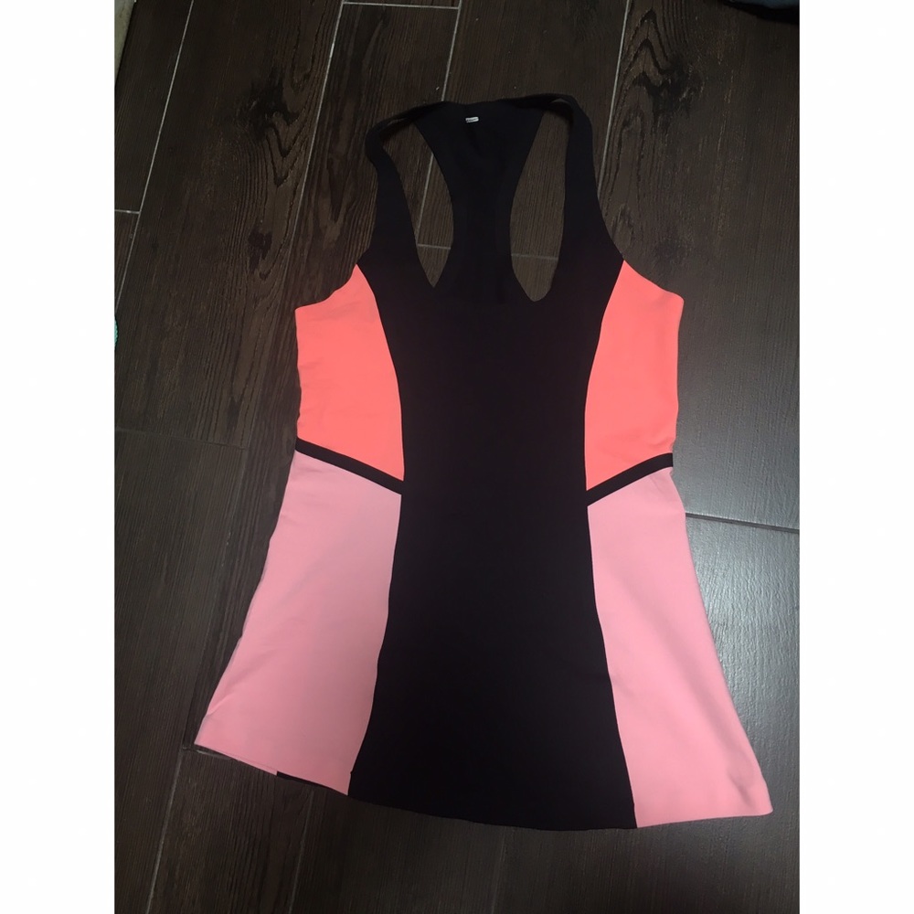 Lululemon Colorblock CRB, size 4