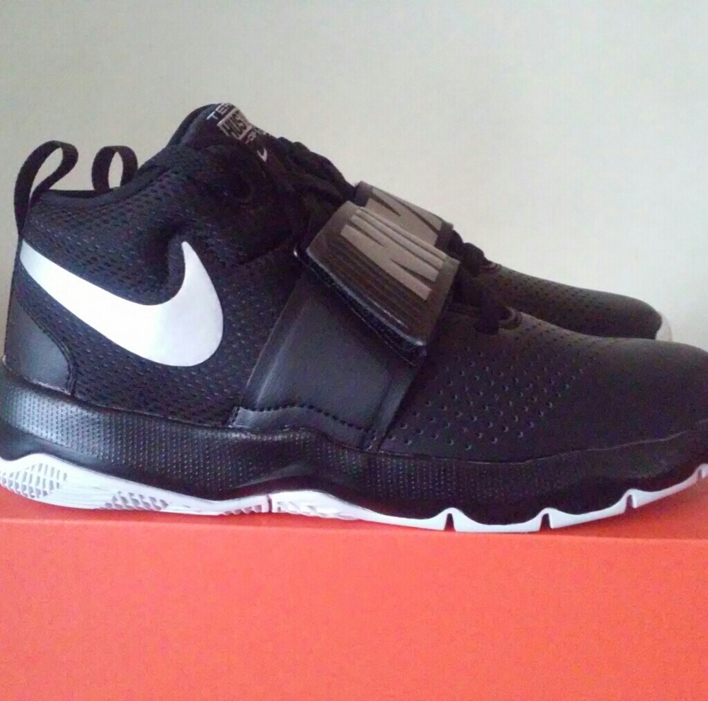 New Black Nike Shoes