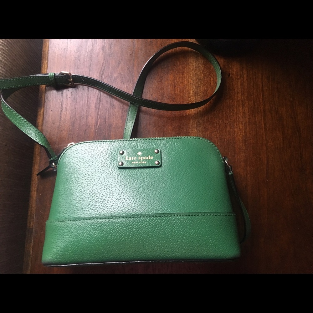 Small Kate Spade handbag.