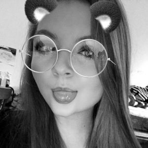 Meet your Posher, Kayla