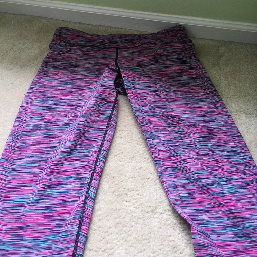 Areopastle cute workout capris😊