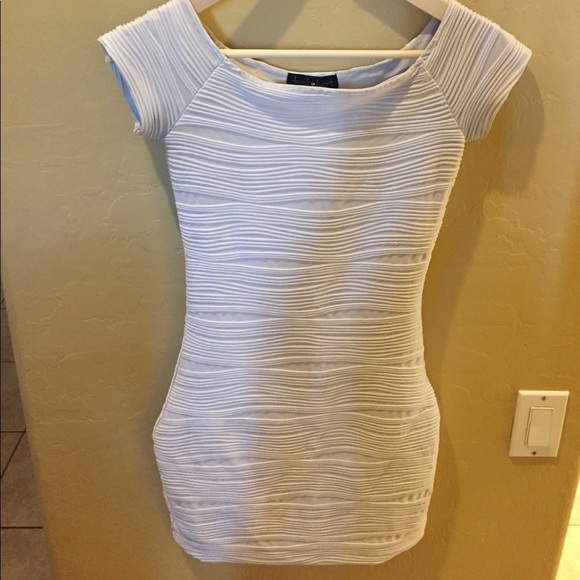 Dresses & Skirts - Bodycon Dress
