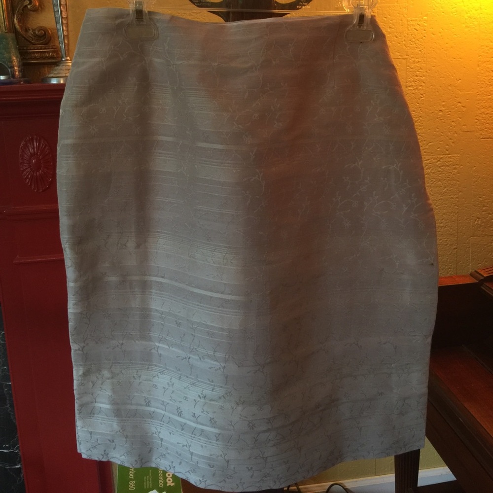 Ladies skirt