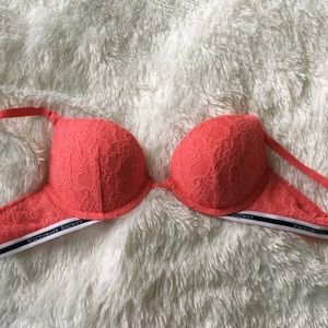 Victoria's Secret Lace Logo Lined PushUp Bra