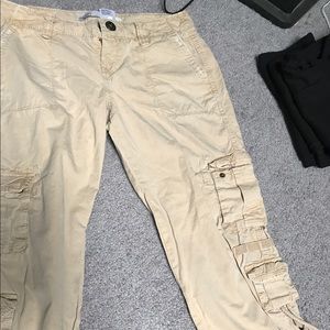 Old navy cargo capris- size 2 petite