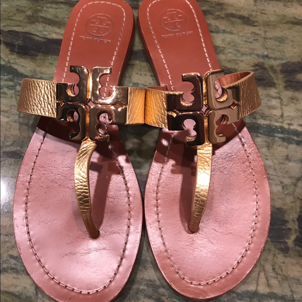 TORY BURCH Moore Gold Leather Thong Sandal