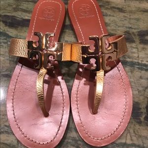 TORY BURCH Moore Gold Leather Thong Sandal
