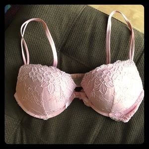 Pink lace bra ♥️
