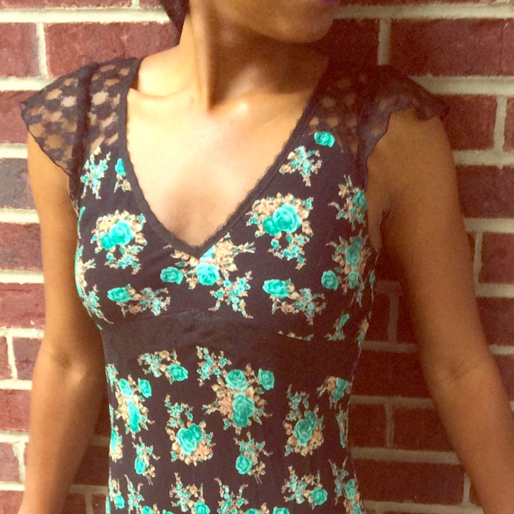 Band of Gypsies Floral Lace Shoulder Midi Dress