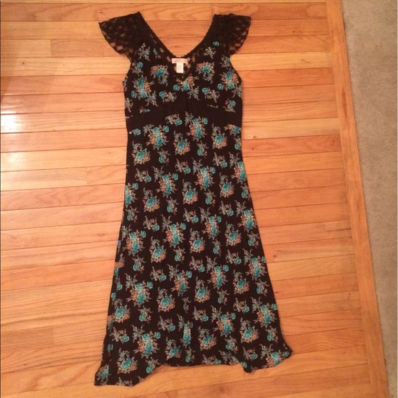 Band of Gypsies Floral Lace Shoulder Midi Dress - Picture 3 of 6