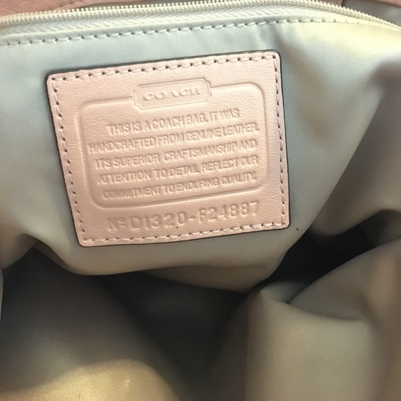 Coach Large Shoulder Bag - Picture 4 of 4