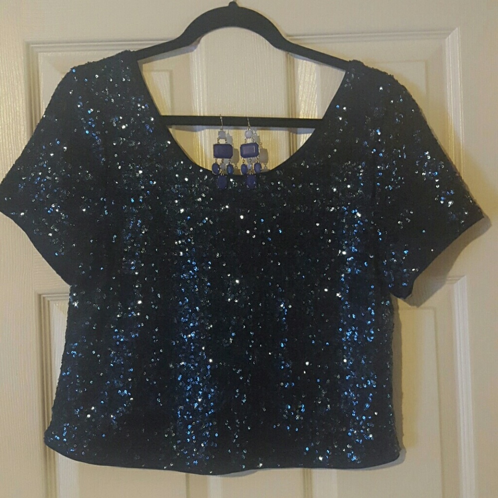 Brand New!Forever 21 Royal blue sequined crop top.