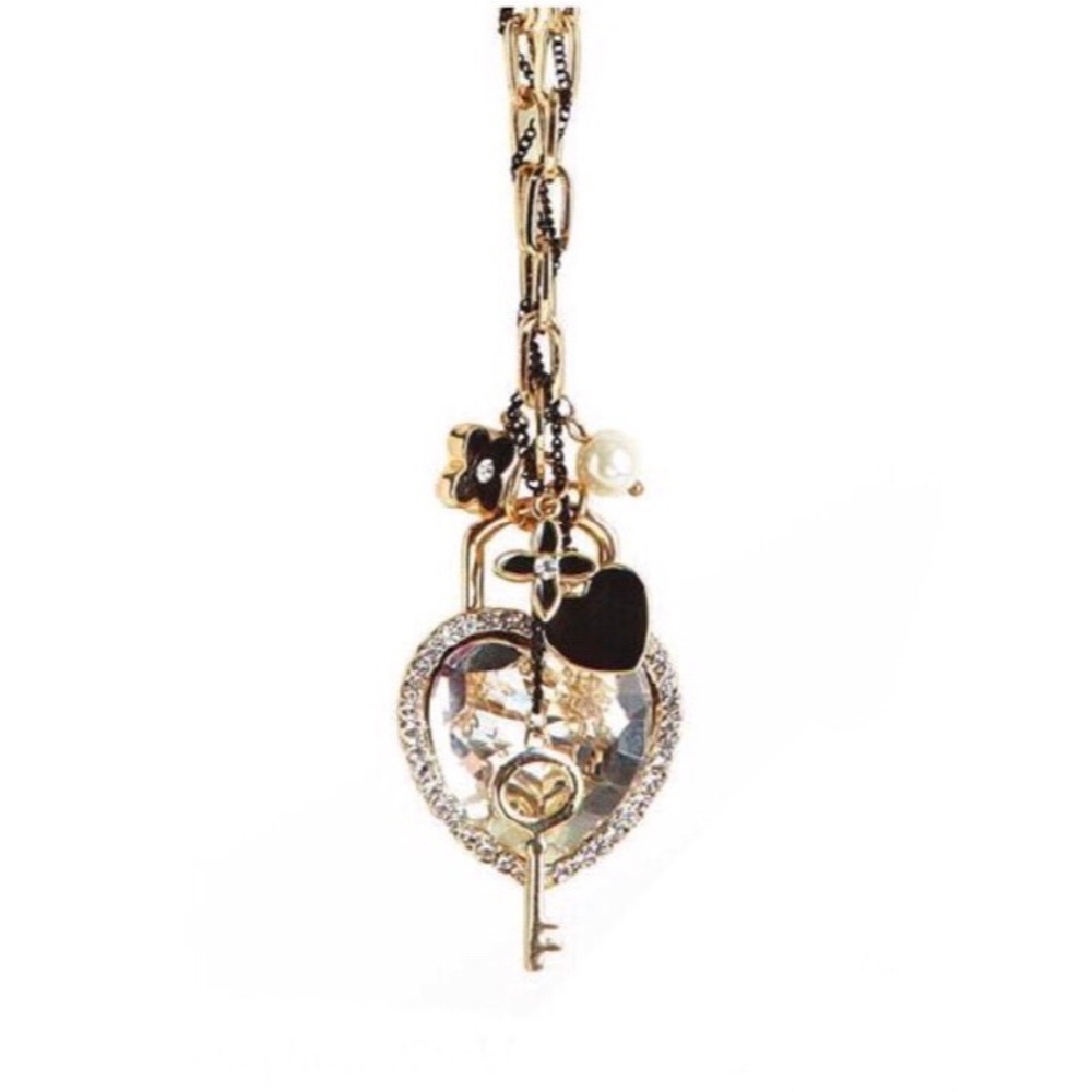 🚨SALE🚨 💛🔑 Heart & Key🔑 necklace NWOT