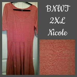 BNWT LuLaRoe 2XL Nicole dress  (Cross Posted)