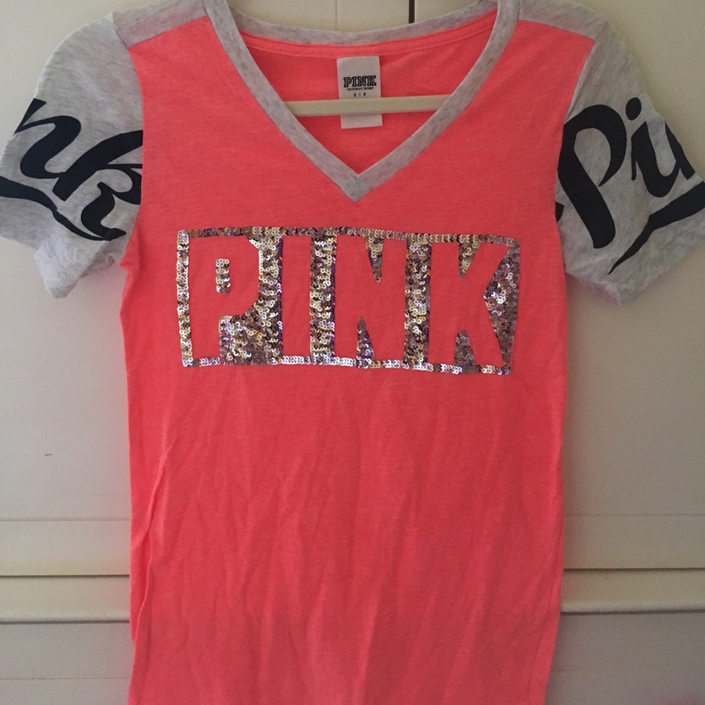 Bright peach VS PINK t-shirt
