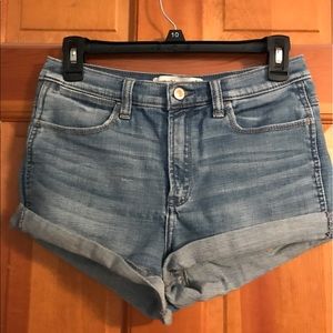 Abercrombie & Fitch high rise short