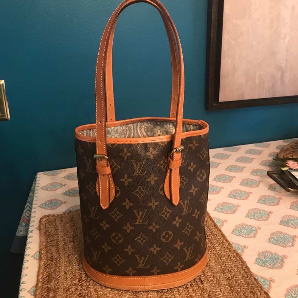 🌟FLASH SALE Authentic Louis Vuitton Marais Bag