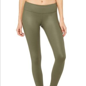 Alo Yoga leggings in jungle-glossy
