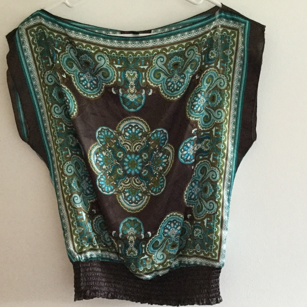 Beautiful top classic chic