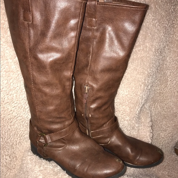 Fall Boots. - Picture 1 of 2