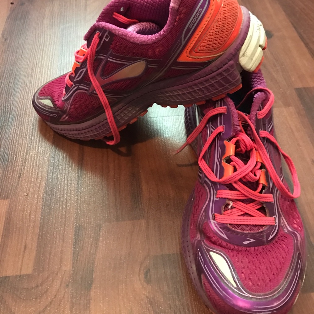 Brooks Ghost
