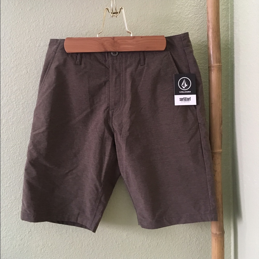 Volcom shorts