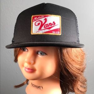 FINAL SALE PRICE FIRM VANS LOGO BLACK TRUCKER HAT