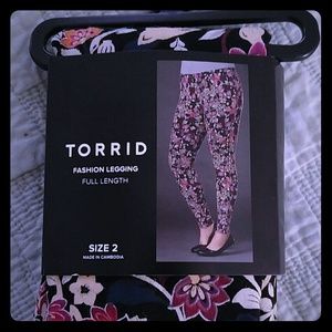 NWT!! TORRID LEGGINGS
