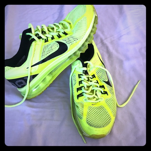 bright yellow nike shoes
