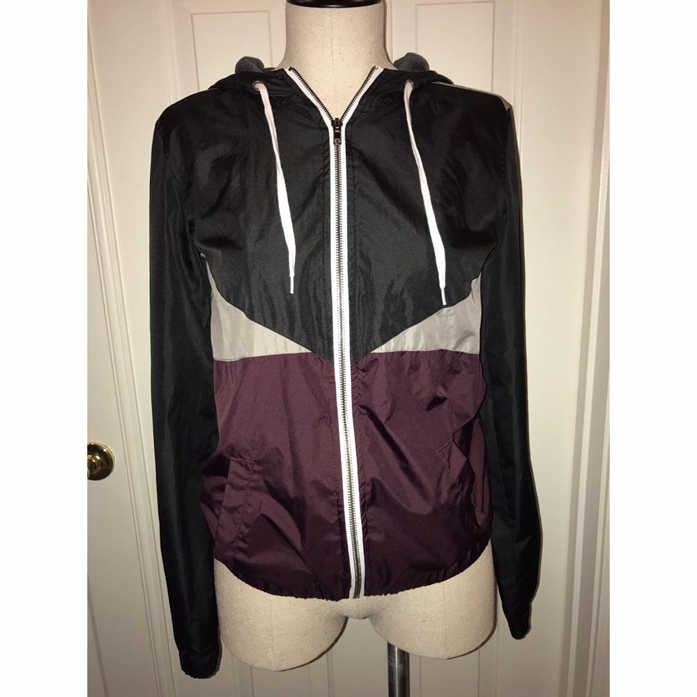 Women's windbreaker