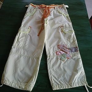 Womens Miss Me Lt Green Capri Patch Cargo Pants L