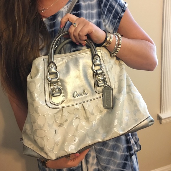 Coach Medium Satchel Bag - Picture 1 of 4