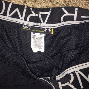 Women's Under armour wind pants